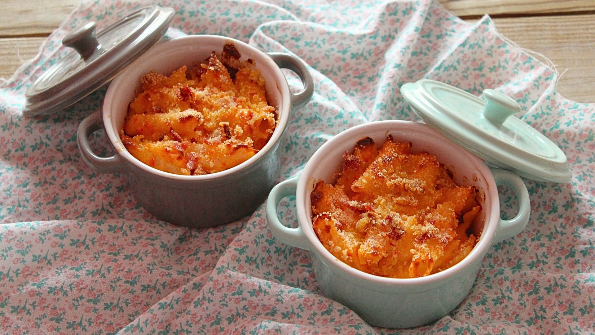 pasta al forno con crema di peperoni