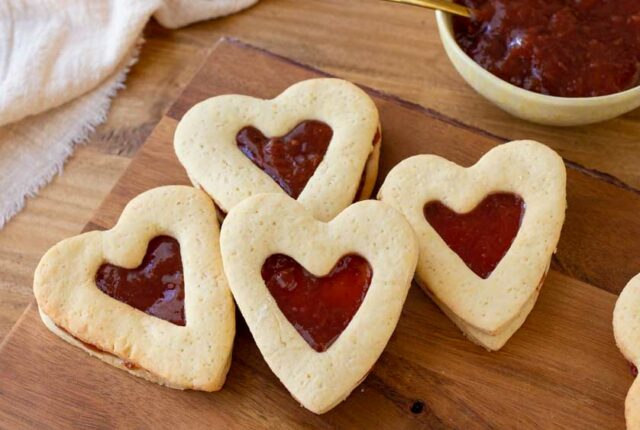 Biscotti a cuore di marmellata SITO 2